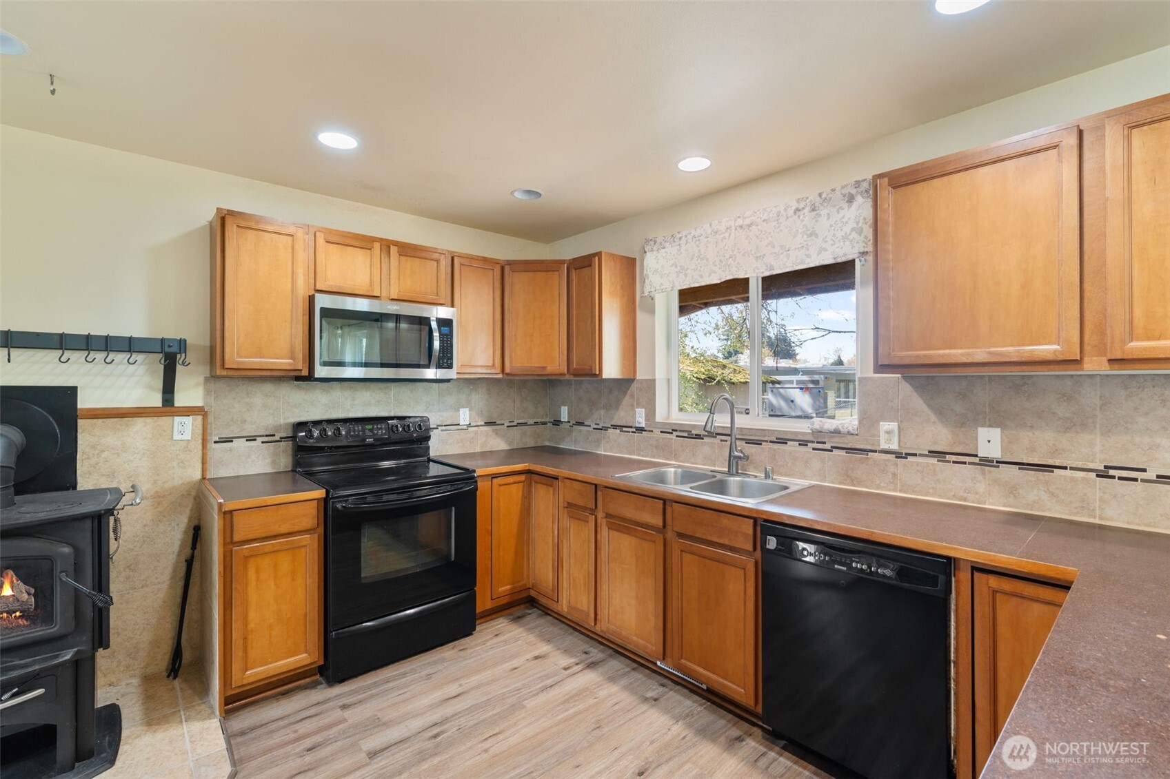 305 Denny Way , Centralia, WA 98531