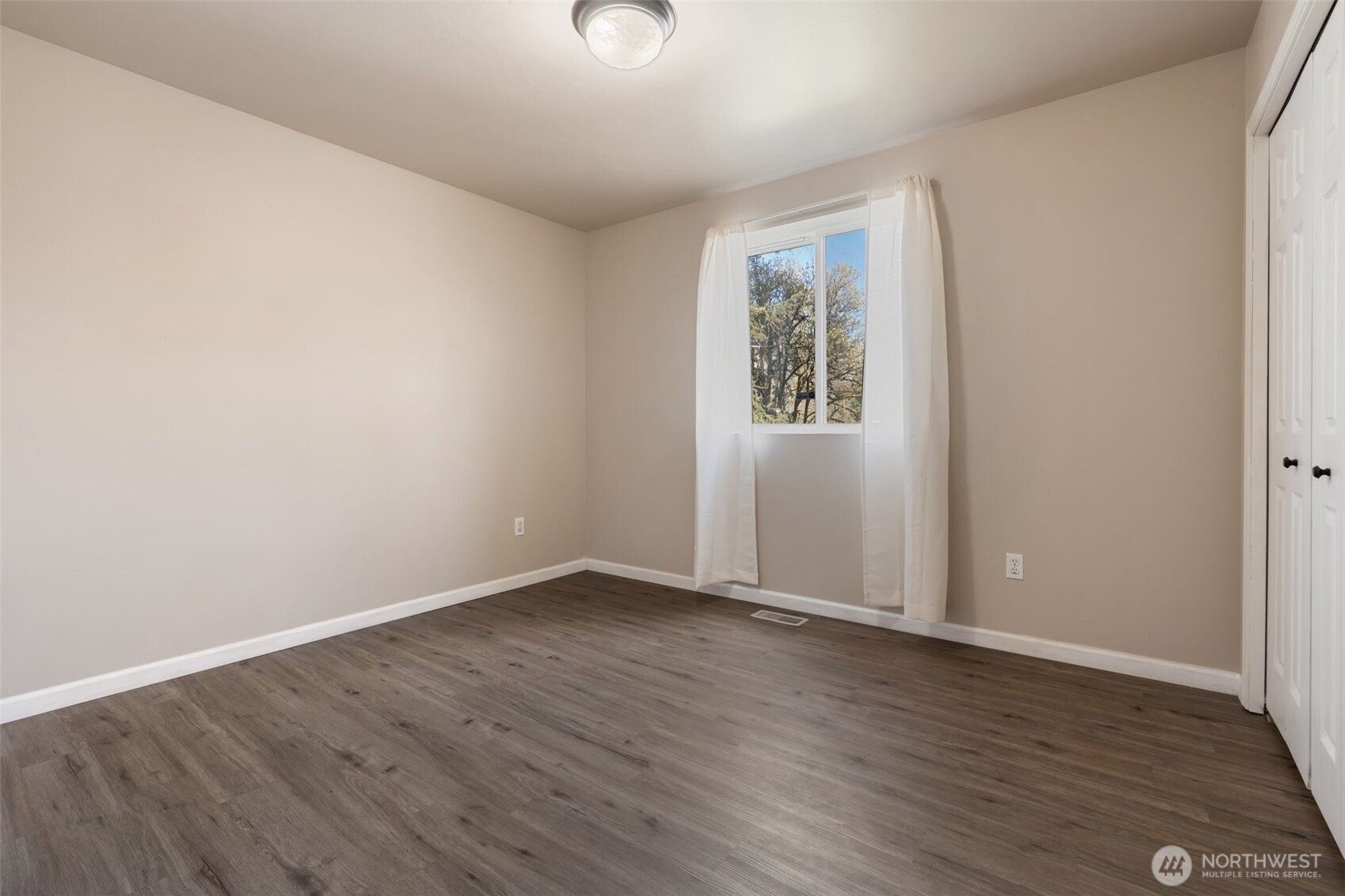 305 Denny Way , Centralia, WA 98531