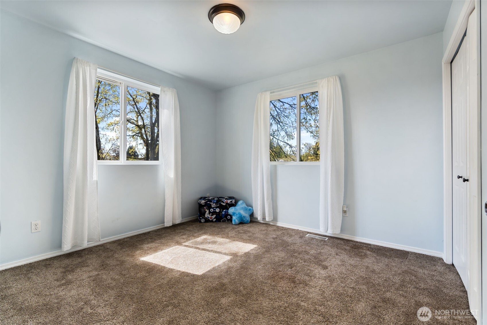 305 Denny Way , Centralia, WA 98531