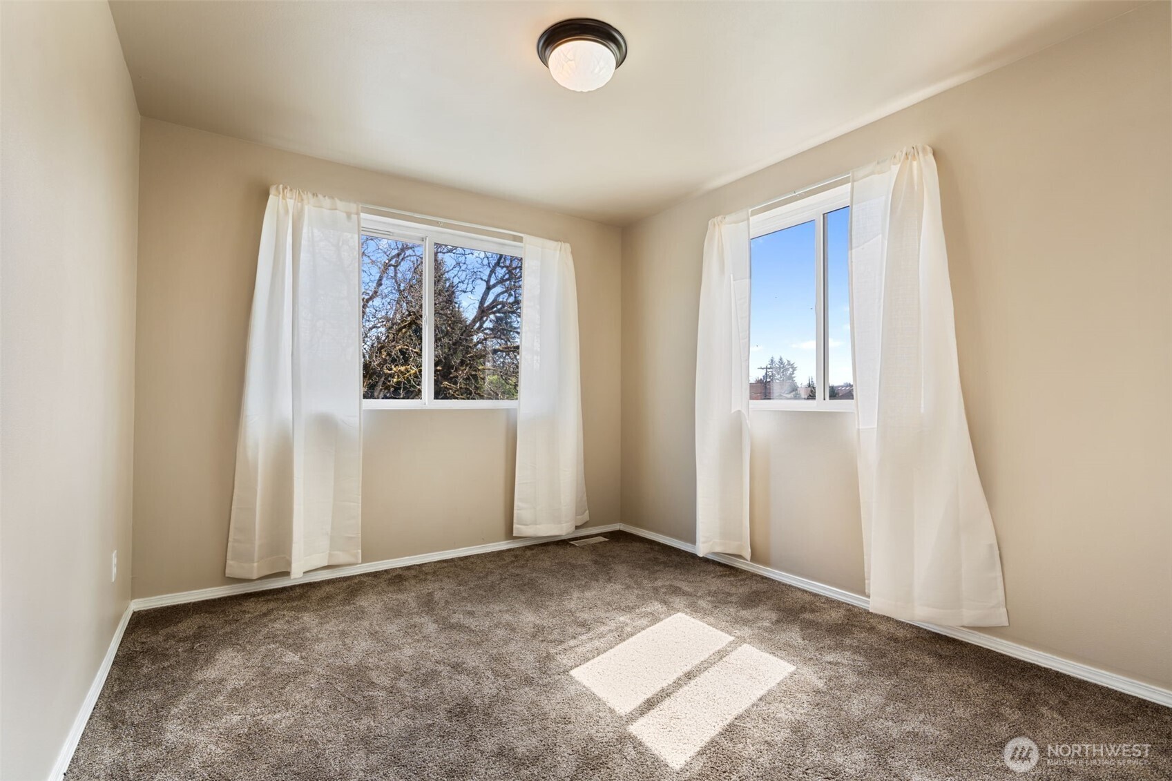 305 Denny Way , Centralia, WA 98531