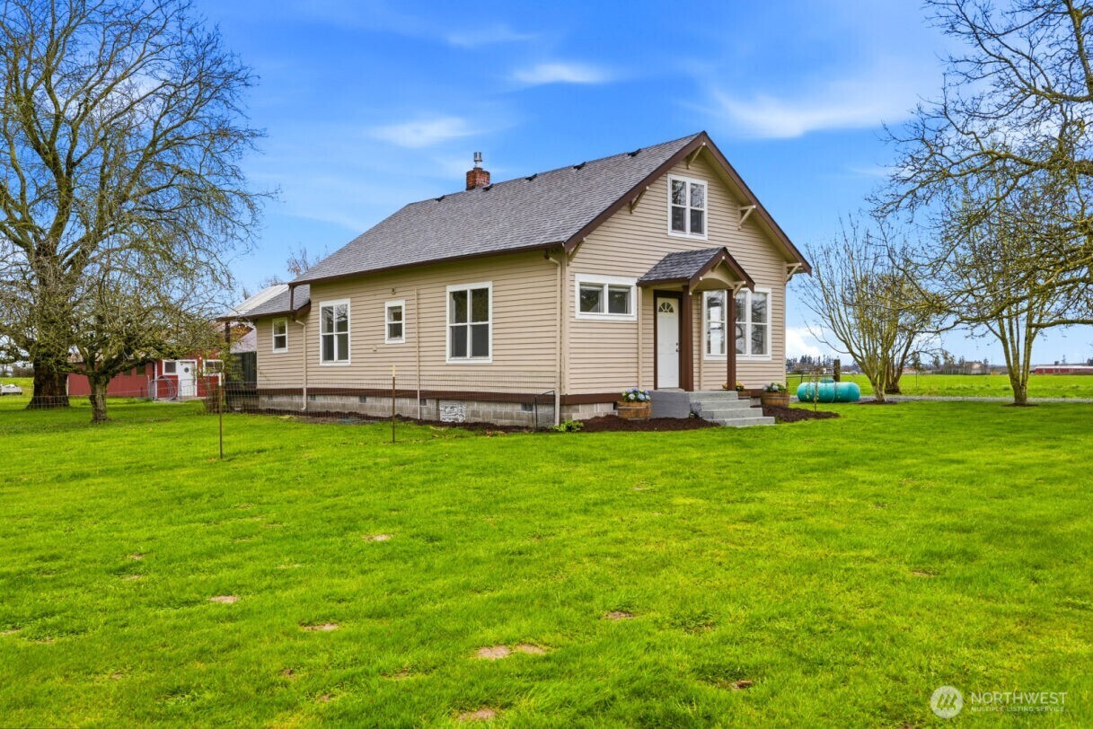 19500 Dahlstedt Road , Burlington, WA 98233