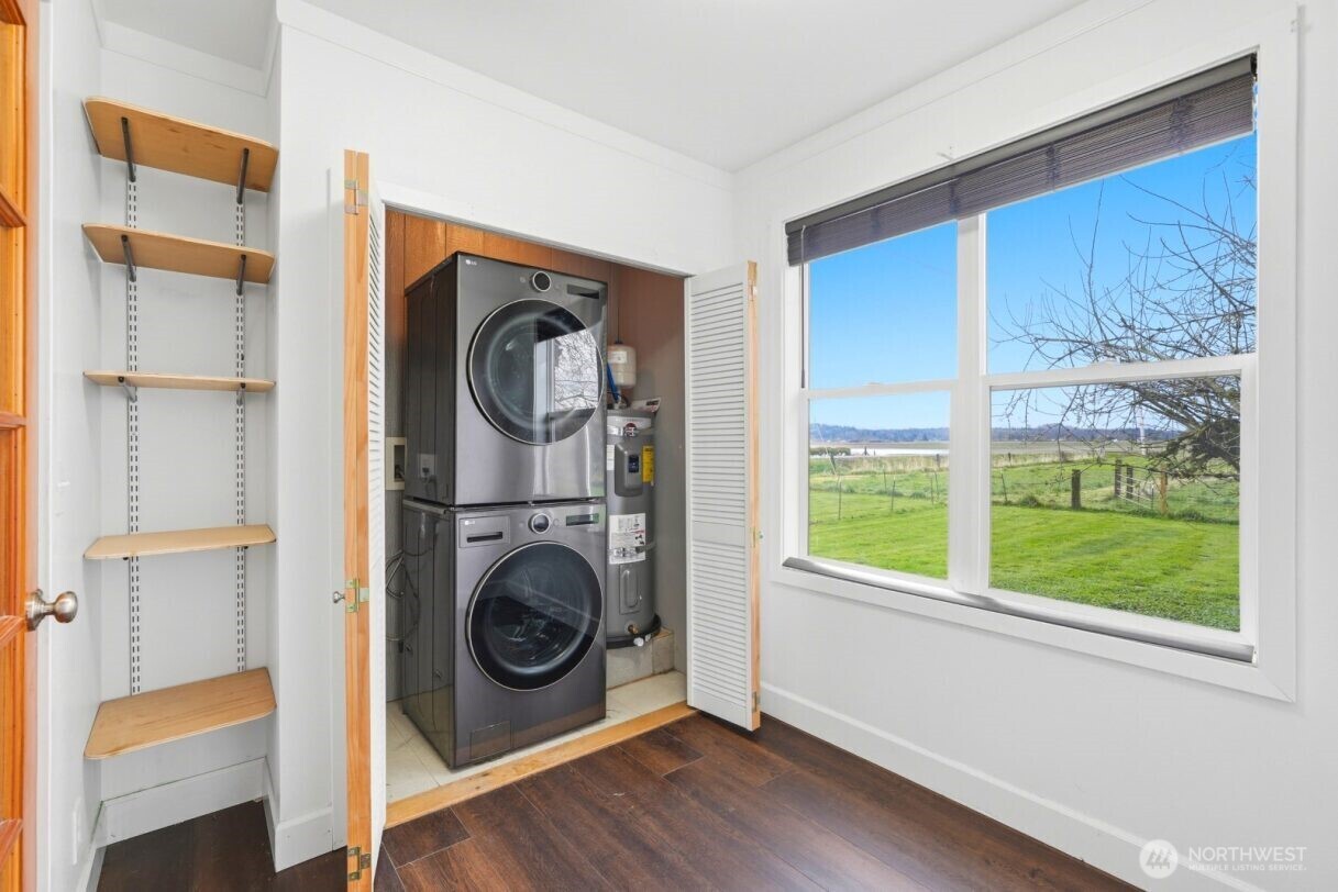 19500 Dahlstedt Road , Burlington, WA 98233