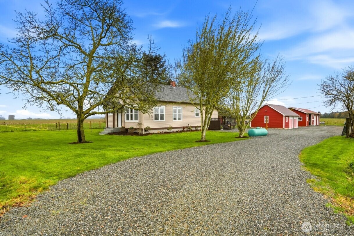 19500 Dahlstedt Road , Burlington, WA 98233