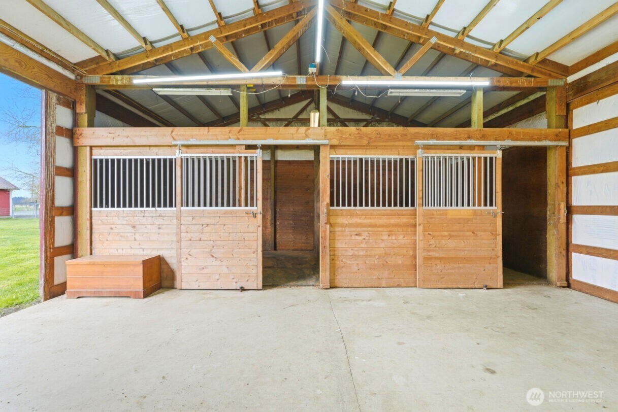 19500 Dahlstedt Road , Burlington, WA 98233