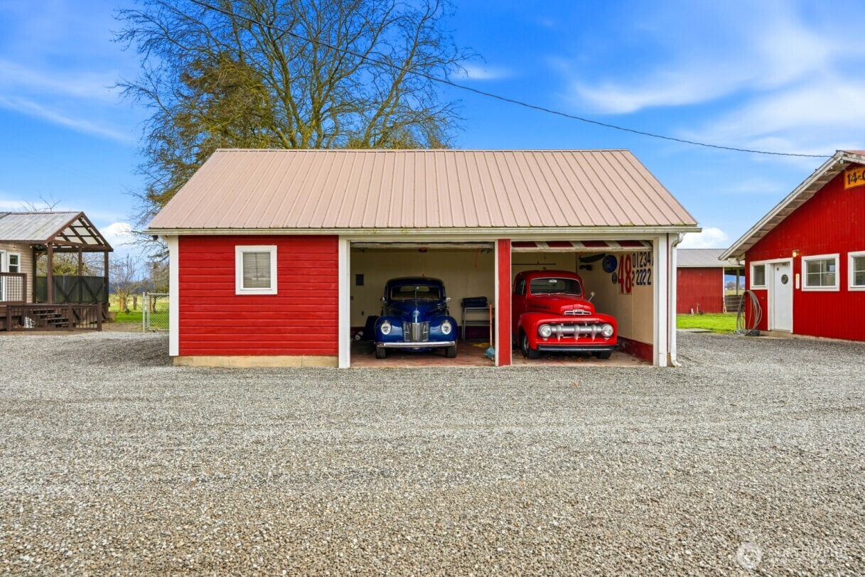 19500 Dahlstedt Road , Burlington, WA 98233