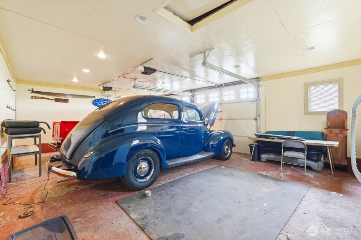 19500 Dahlstedt Road , Burlington, WA 98233