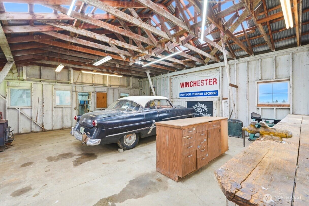 19500 Dahlstedt Road , Burlington, WA 98233