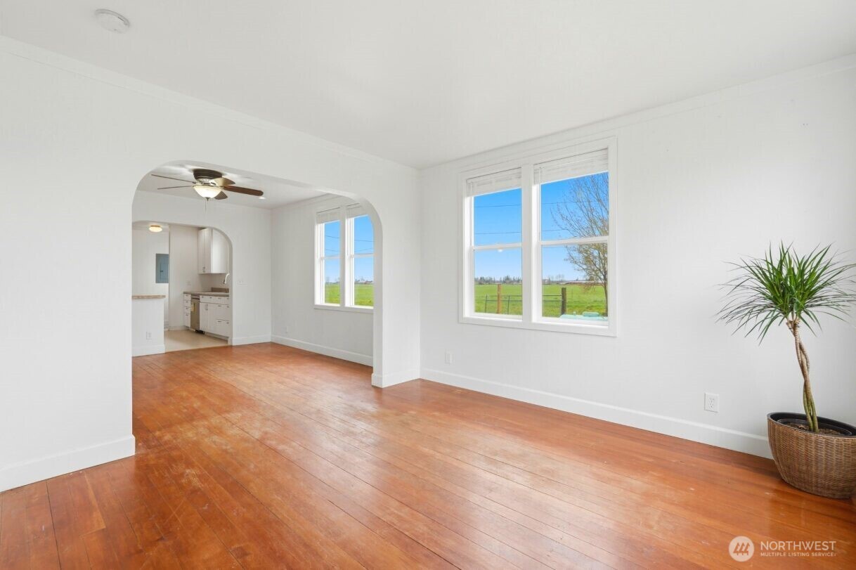 19500 Dahlstedt Road , Burlington, WA 98233