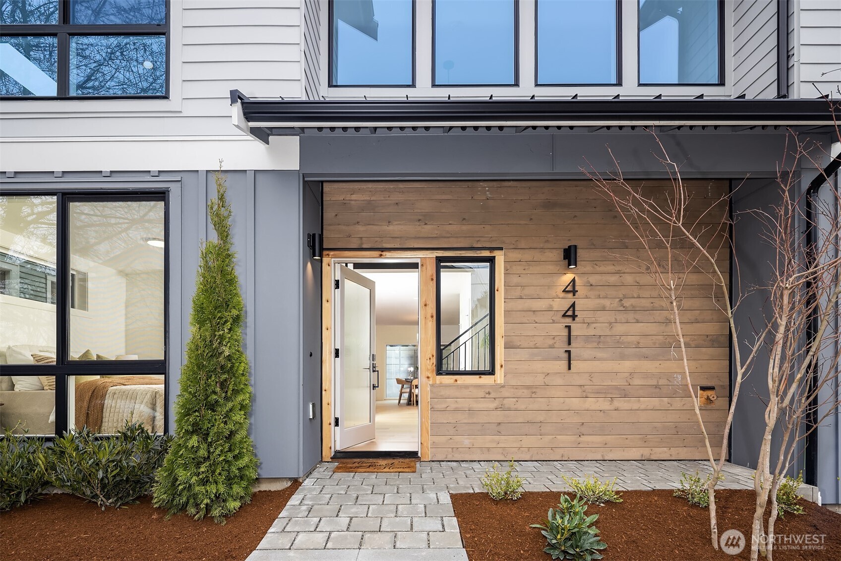 4411 1st Avenue NE, Seattle, WA 98105