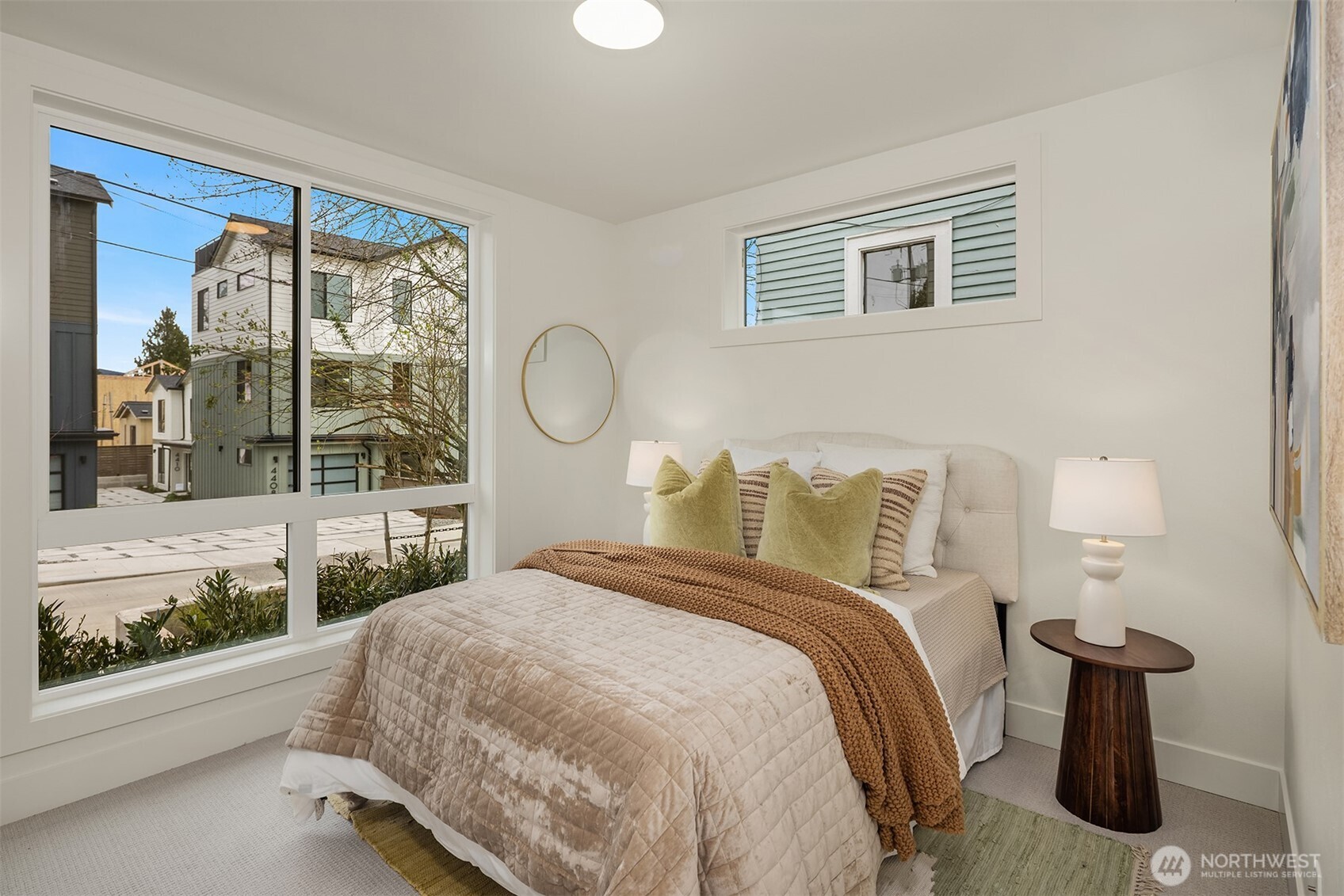 4411 1st Avenue NE, Seattle, WA 98105
