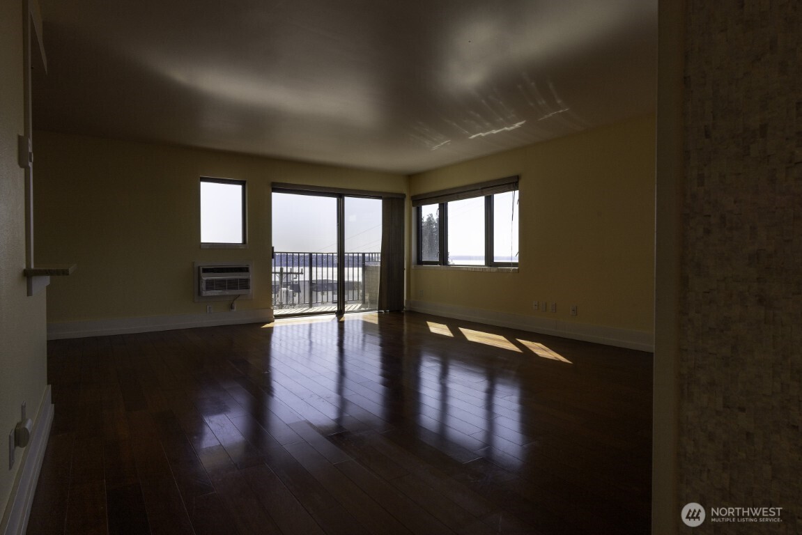 7 Highland Drive #301, Seattle, WA 98109