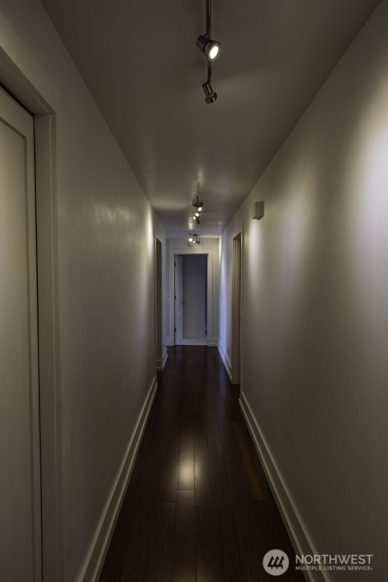 7 Highland Drive #301, Seattle, WA 98109