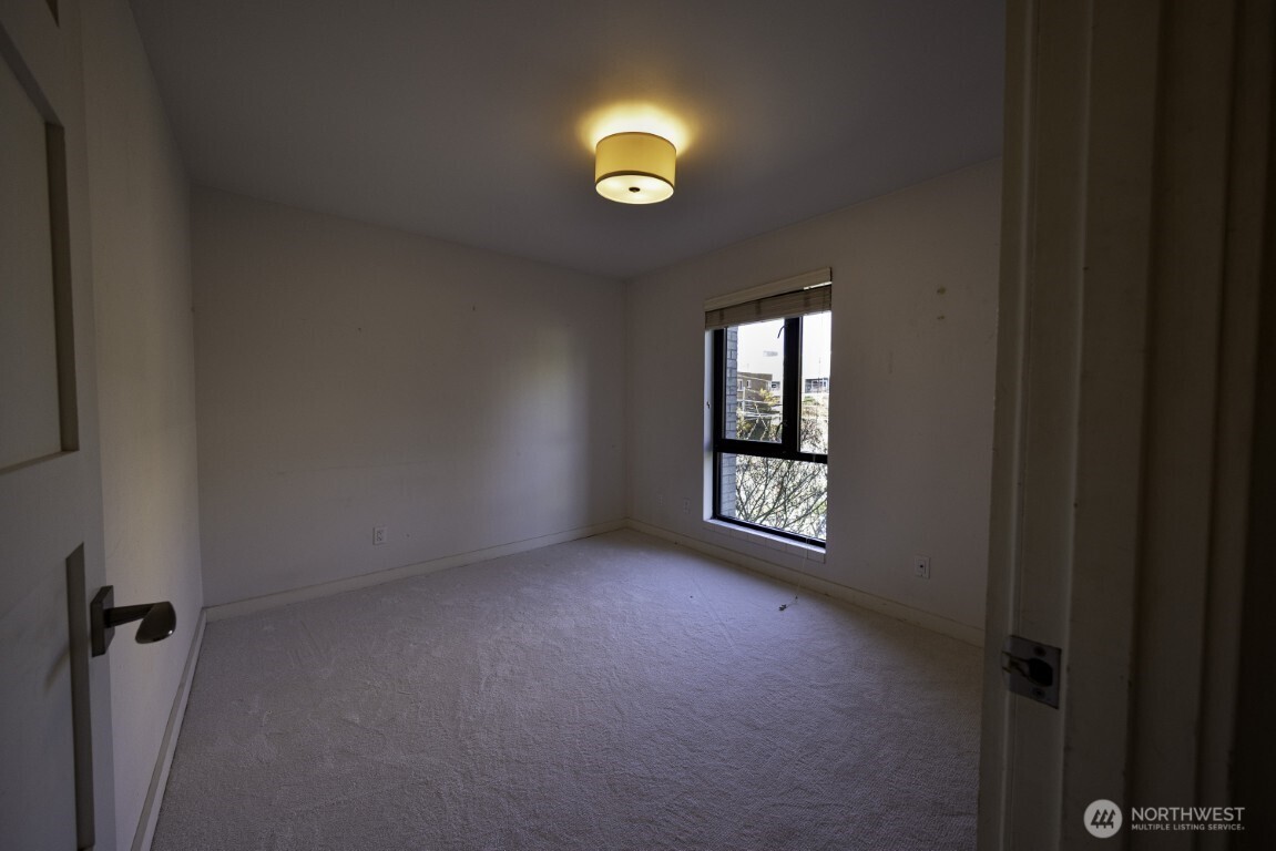7 Highland Drive #301, Seattle, WA 98109