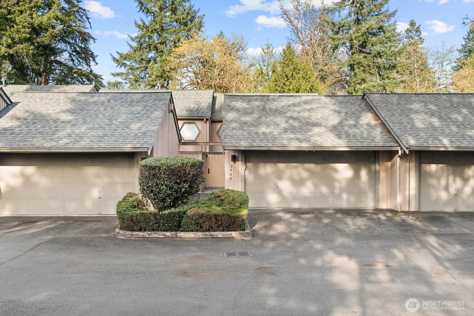 2944 Kennewick Place NE, Renton, WA 98156