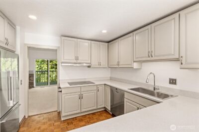 2944 Kennewick Place NE, Renton, WA 98156 - Photo 10