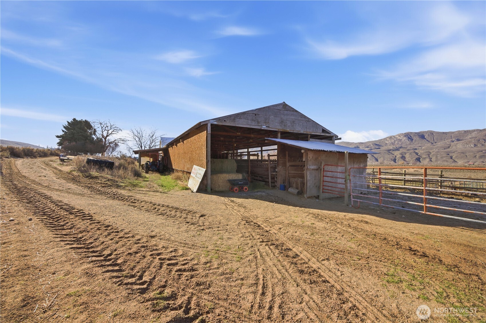 27538 C HWY 97 , Malott, WA 98829