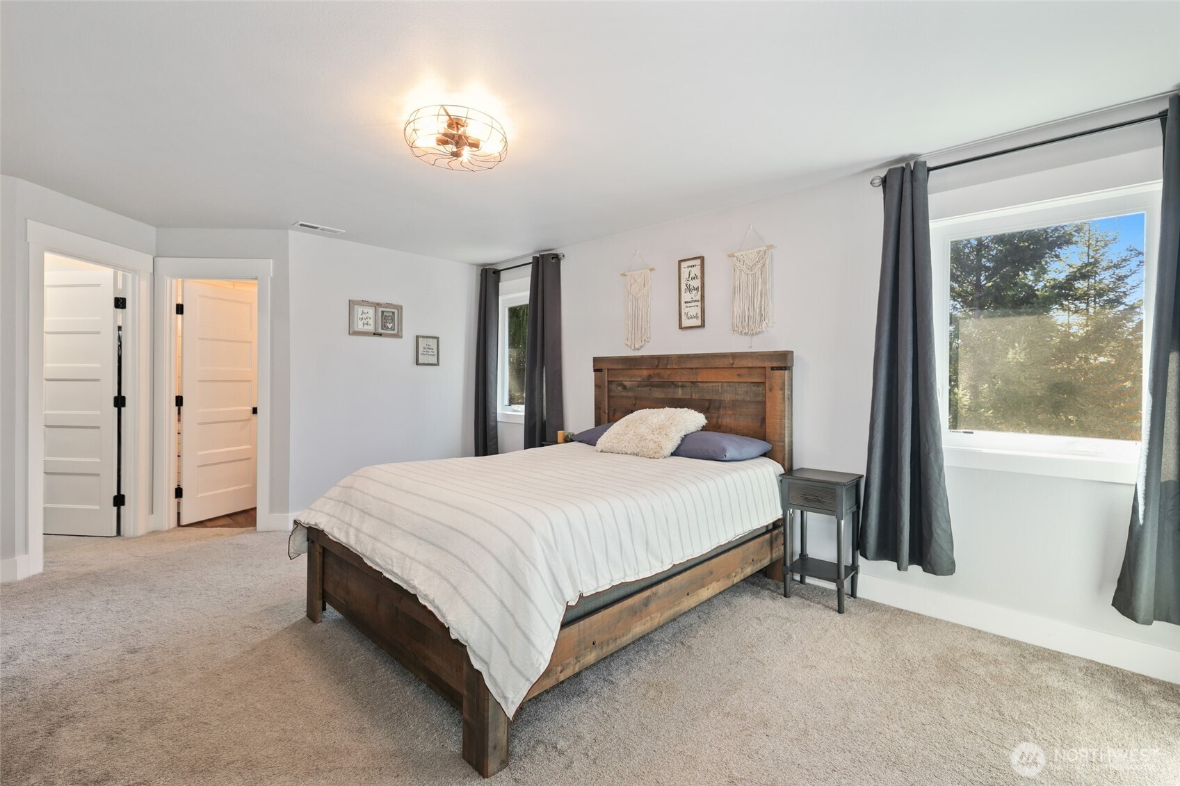 204 Saint Helens Way , Winlock, WA 98596