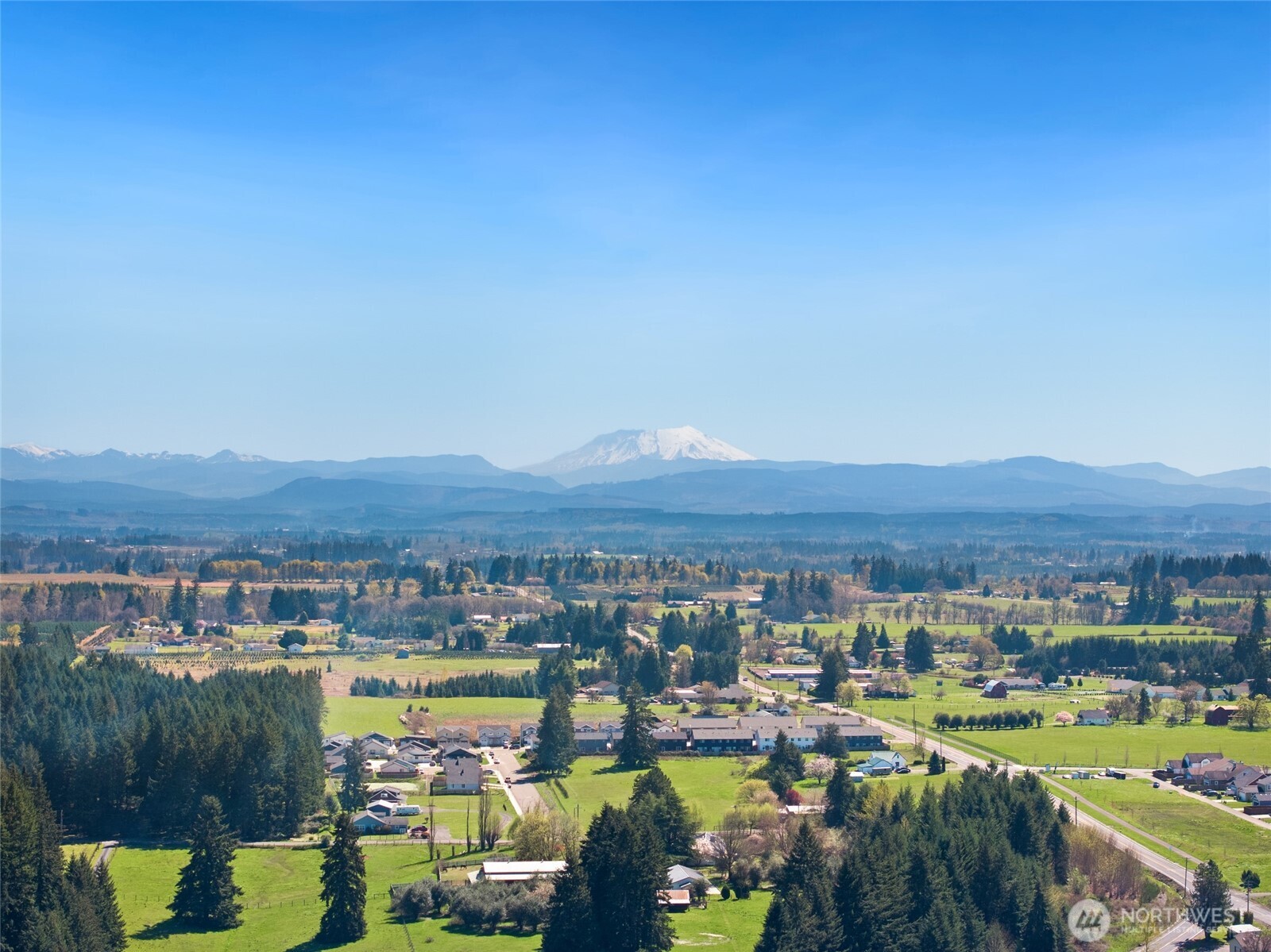 204 Saint Helens Way , Winlock, WA 98596