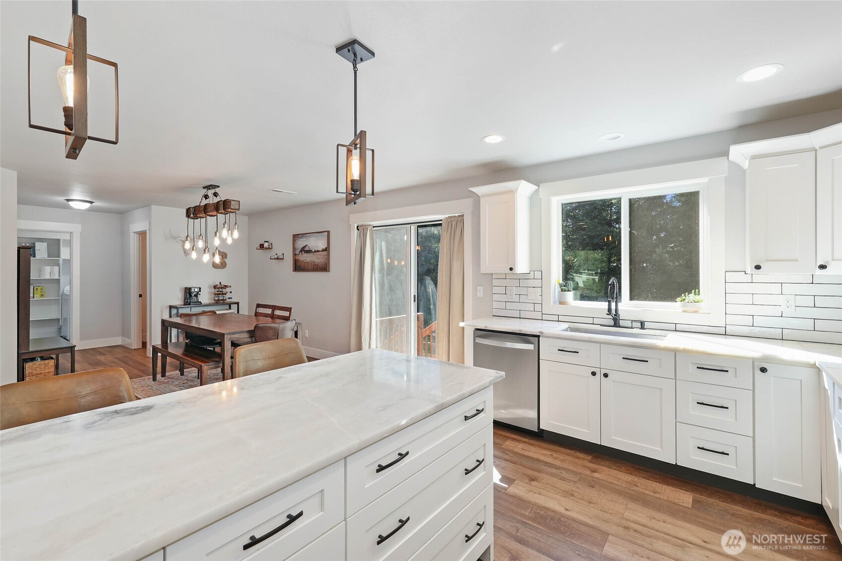 204 Saint Helens Way , Winlock, WA 98596