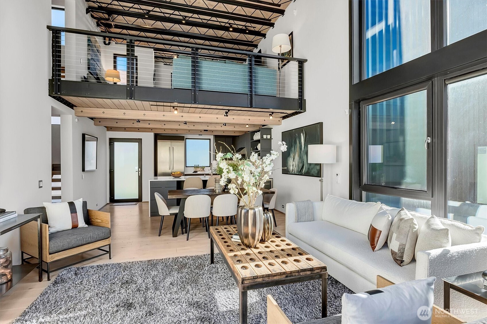 305 Lee Street , Seattle, WA 98109-3136