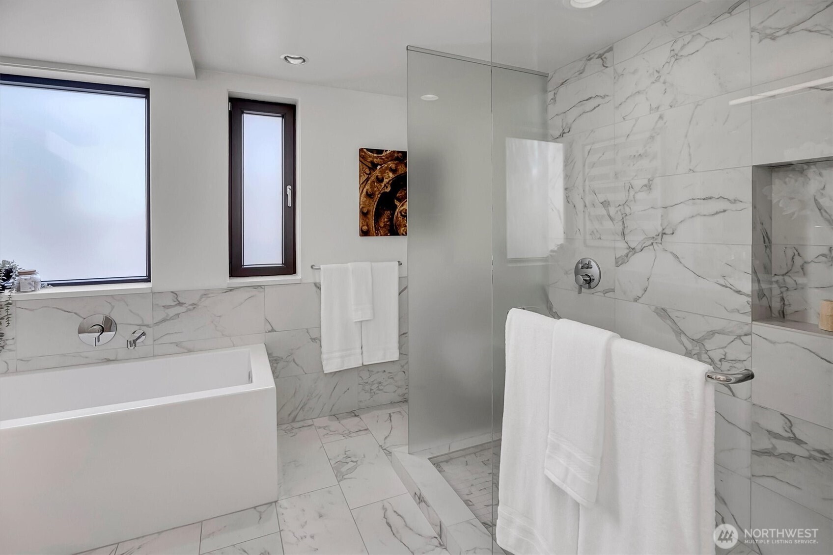 305 Lee Street , Seattle, WA 98109-3136