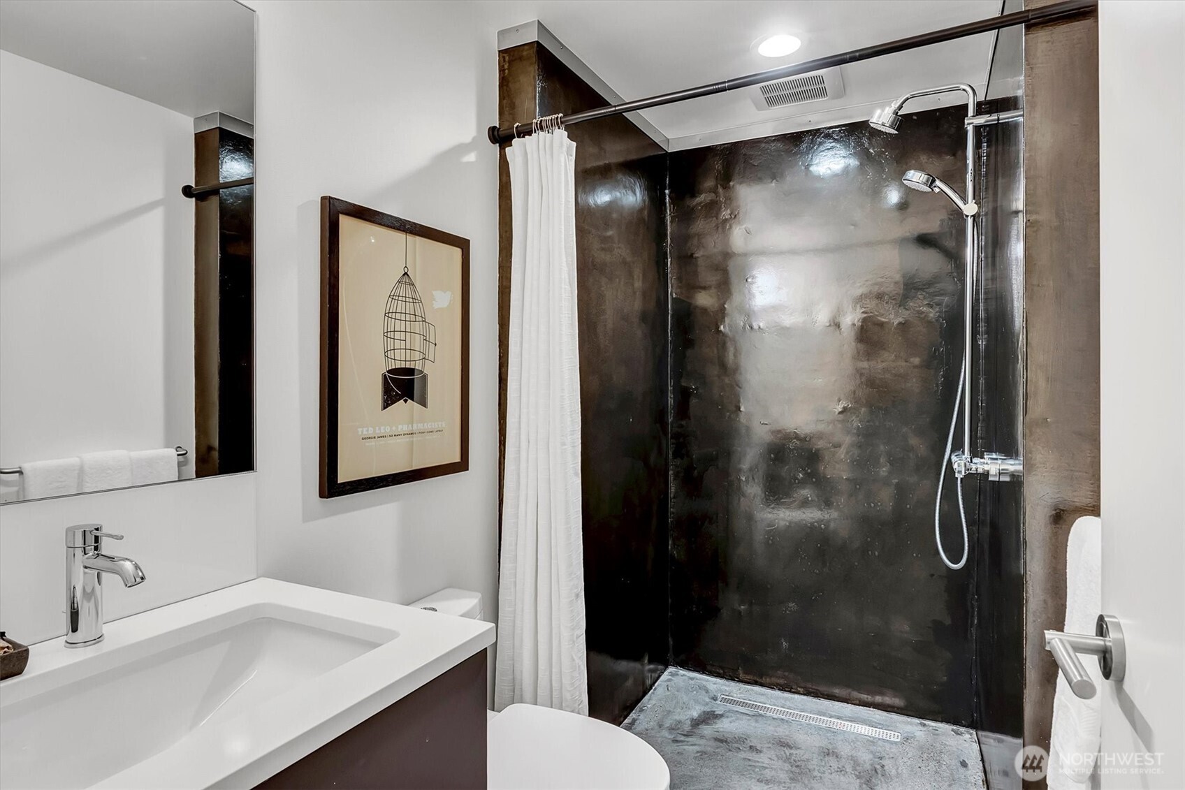 305 Lee Street , Seattle, WA 98109-3136