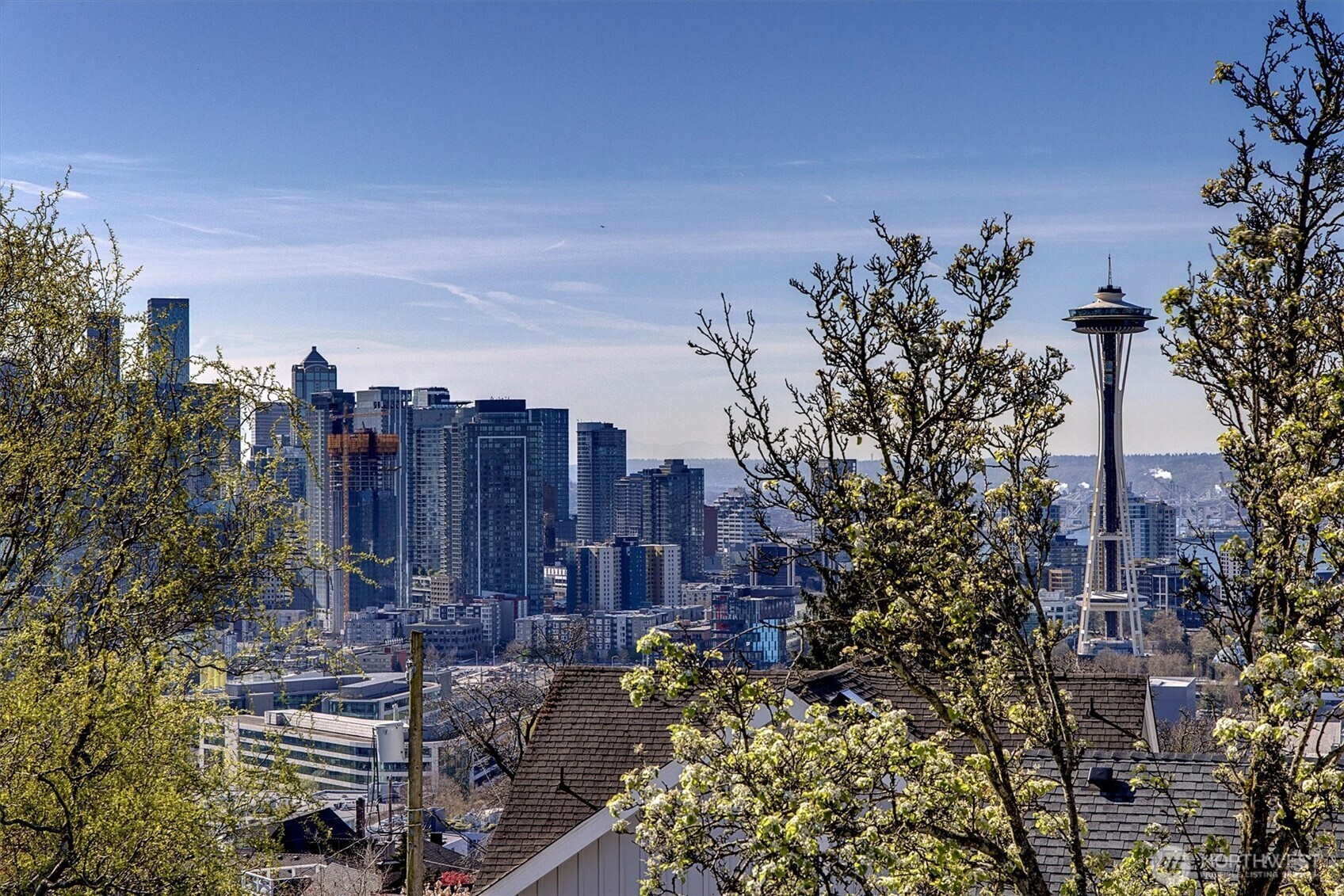 305 Lee Street , Seattle, WA 98109-3136