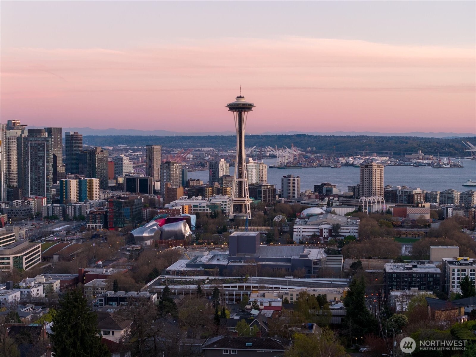 305 Lee Street , Seattle, WA 98109-3136