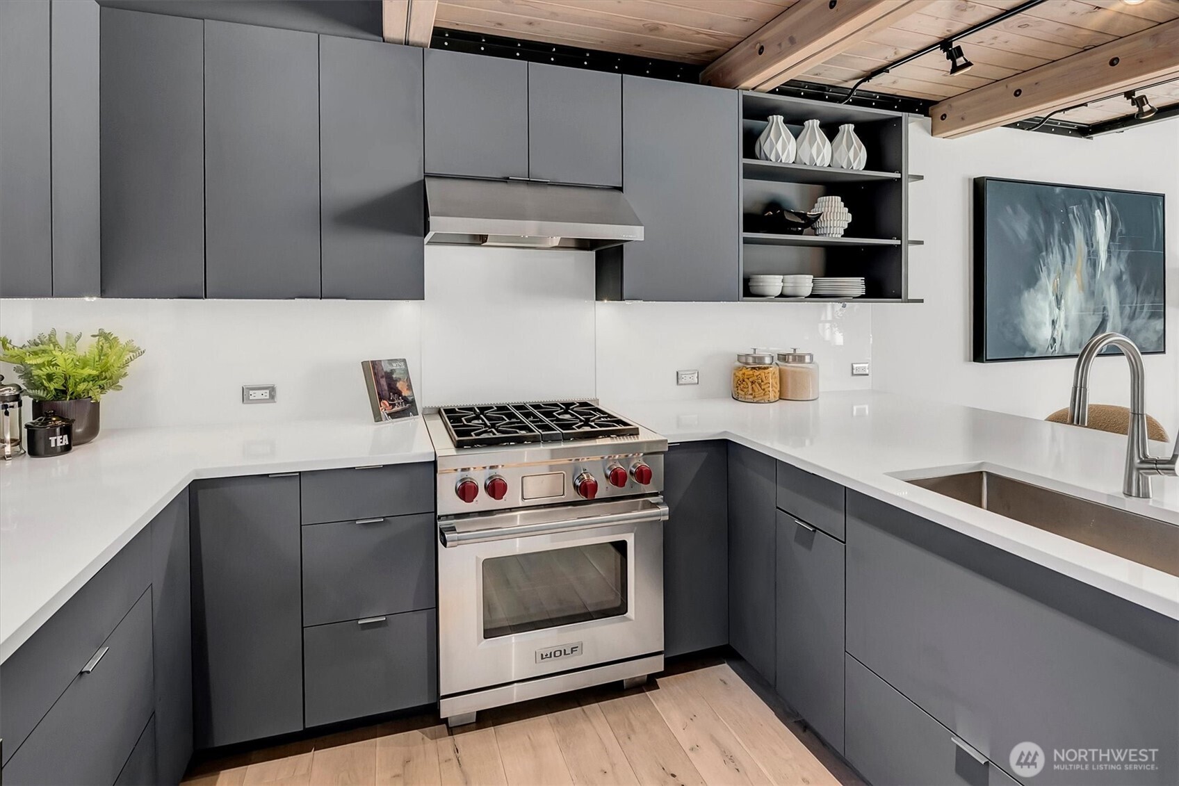 305 Lee Street , Seattle, WA 98109-3136