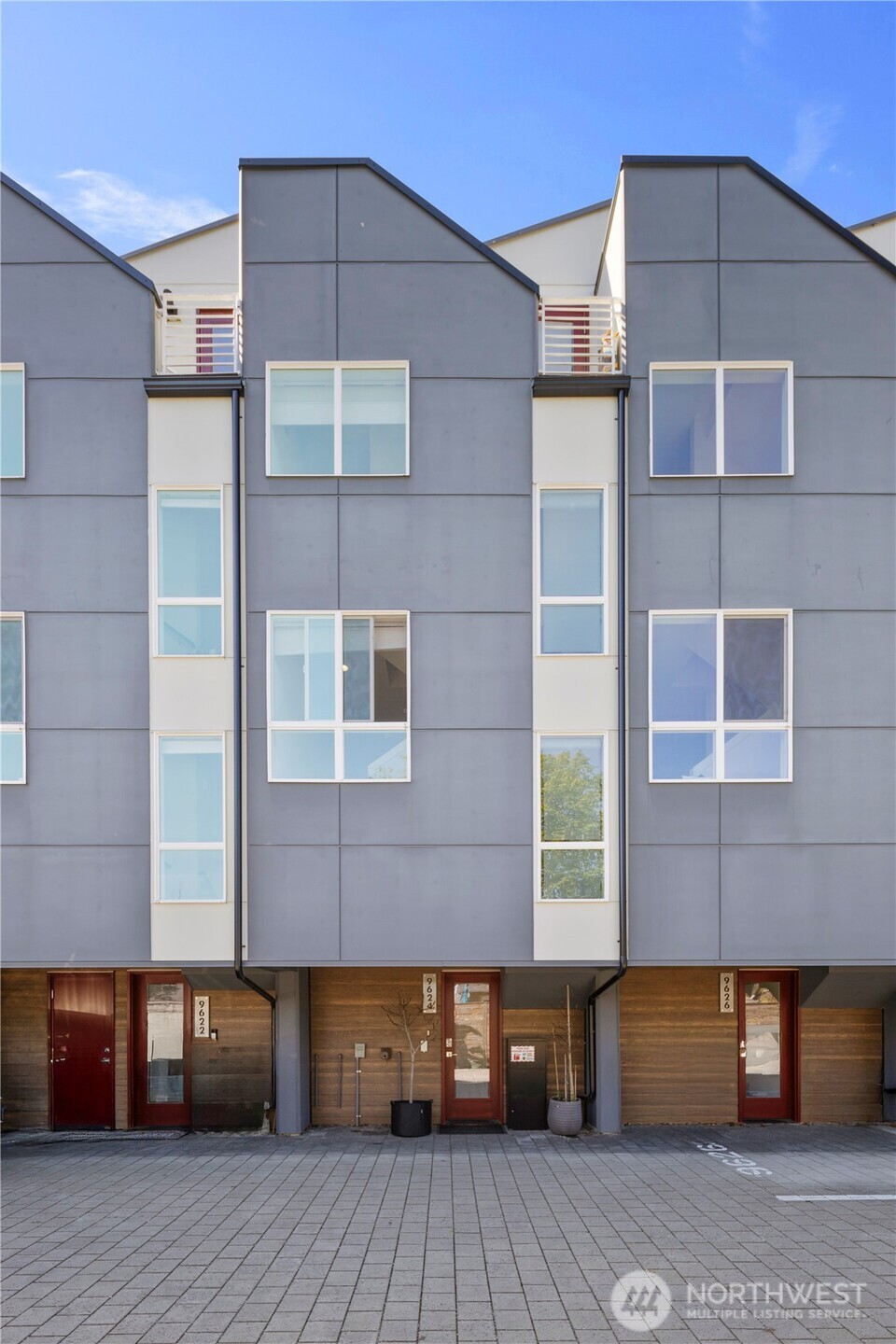 9624 Linden Avenue N, Seattle, WA 98103