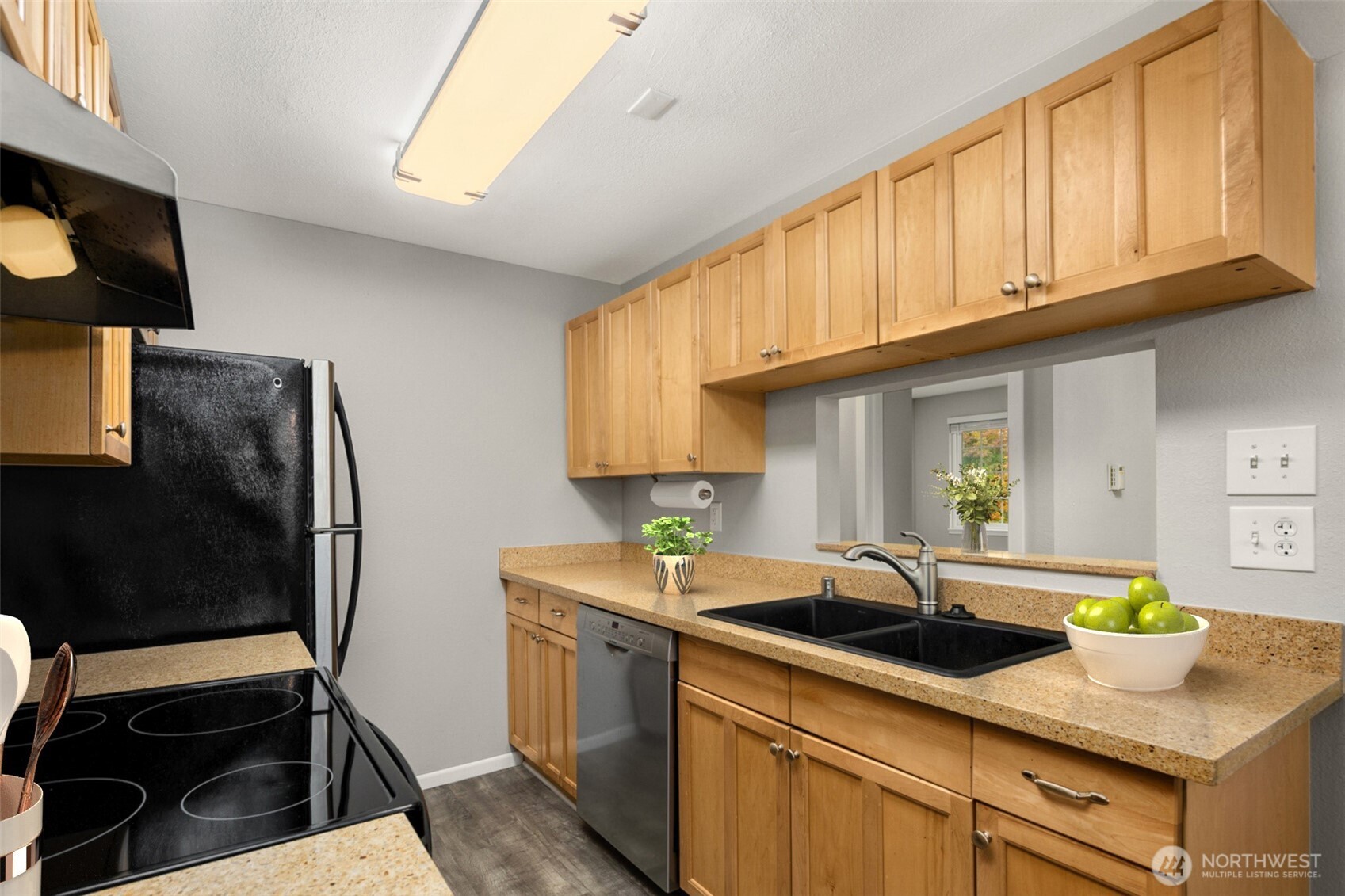 14200 NE 171st Street #D202, Woodinville, WA 98072