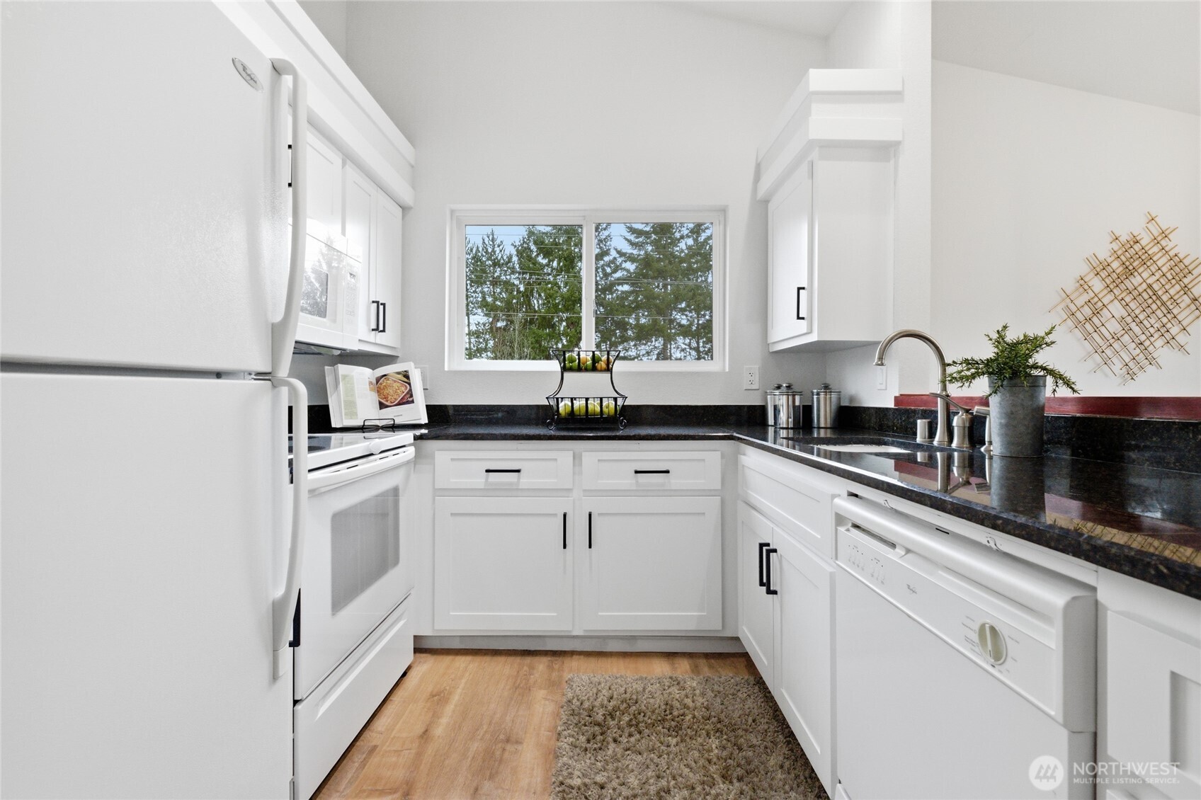 210 Mt Park Boulevard SW #F301, Issaquah, WA 98027