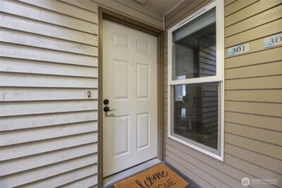 210 Mt Park Boulevard SW #F301, Issaquah, WA 98027 - Photo 2