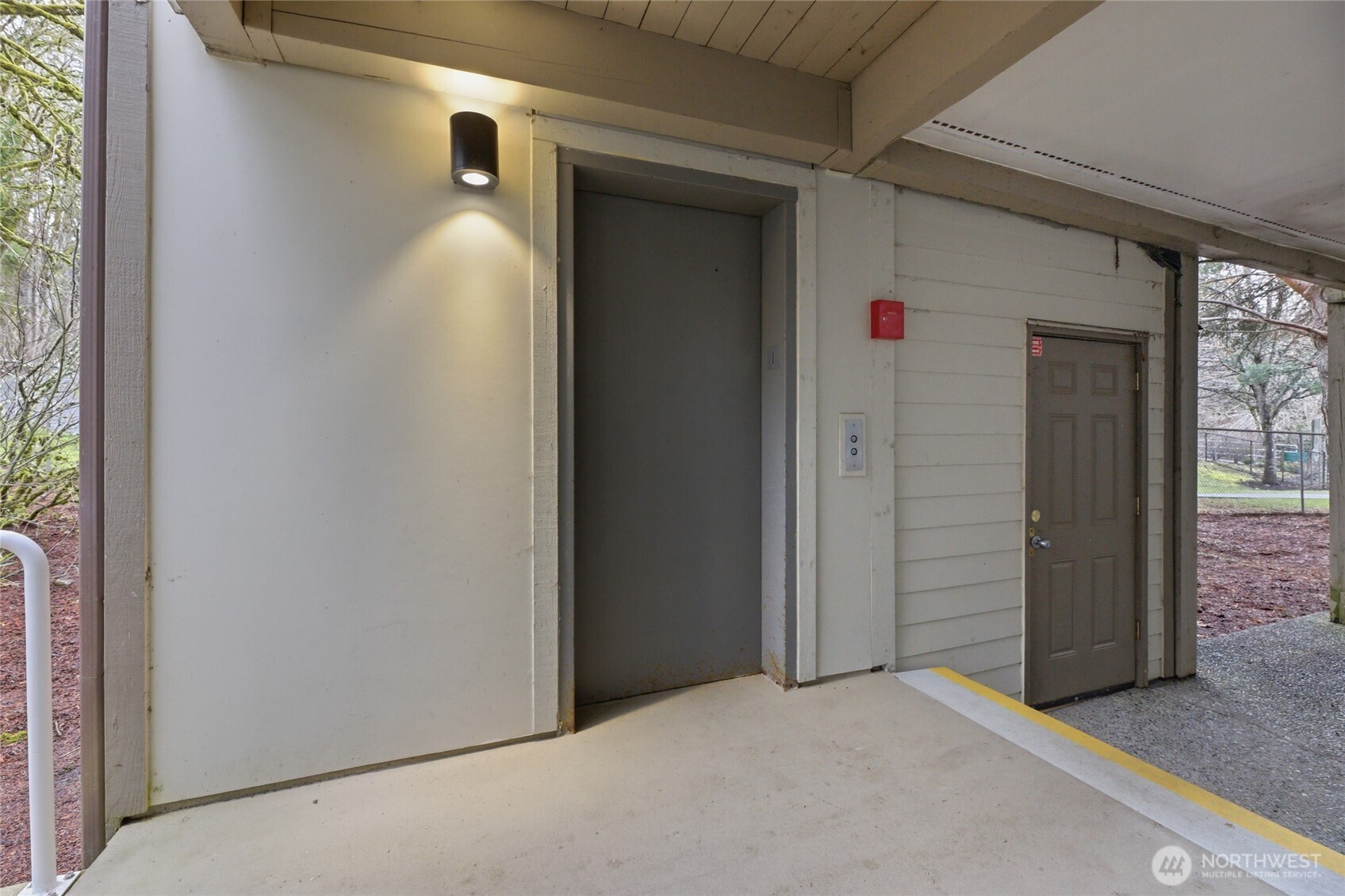 210 Mt Park Boulevard SW #F301, Issaquah, WA 98027