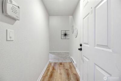 210 Mt Park Boulevard SW #F301, Issaquah, WA 98027 - Photo 3