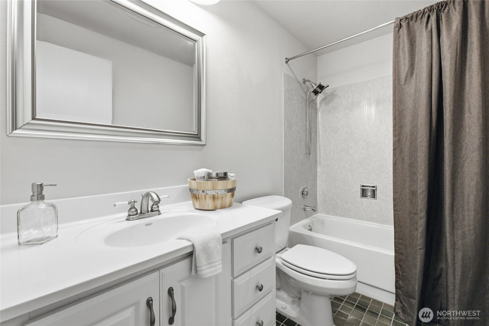 210 Mt Park Boulevard SW #F301, Issaquah, WA 98027