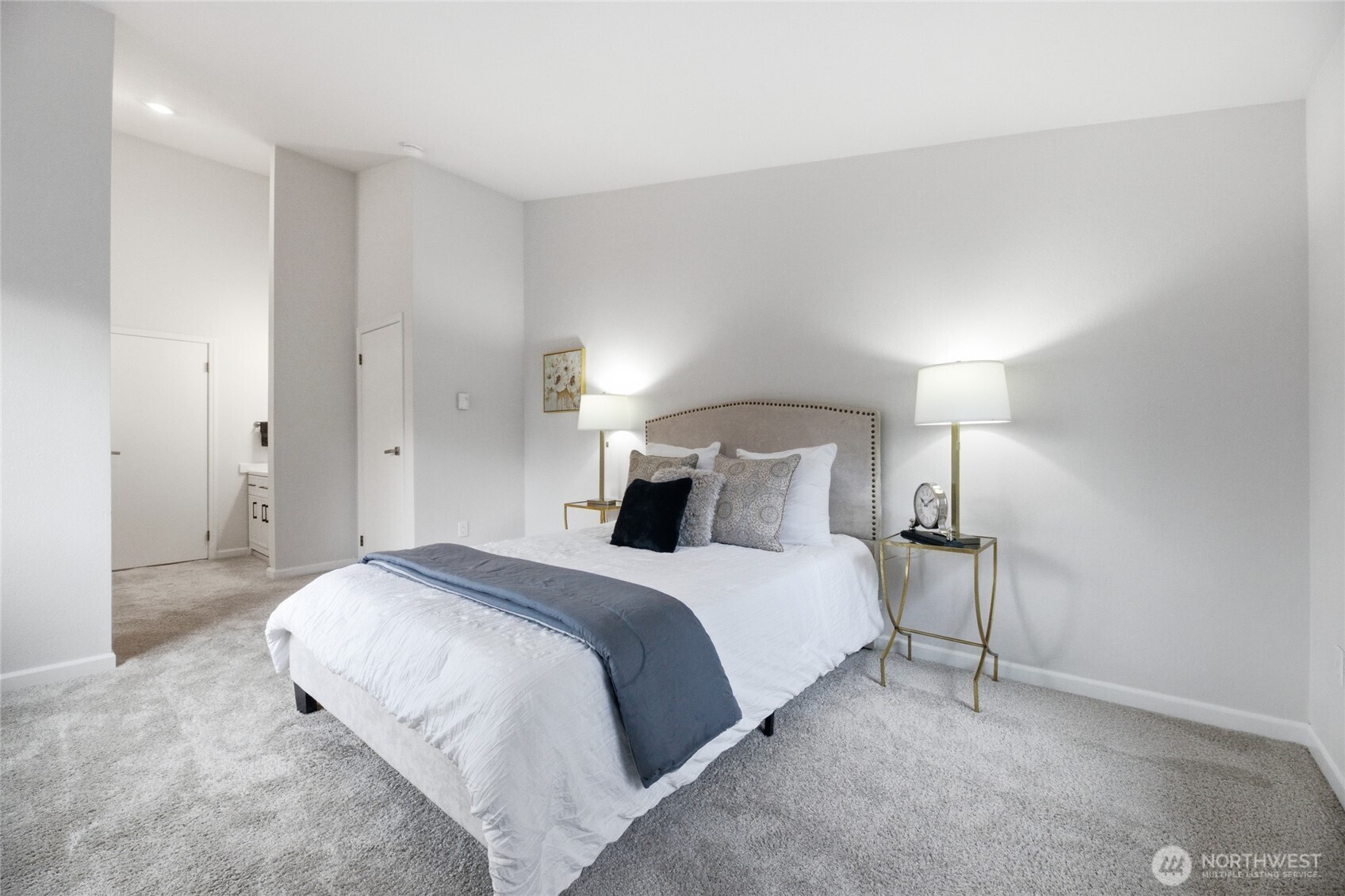210 Mt Park Boulevard SW #F301, Issaquah, WA 98027