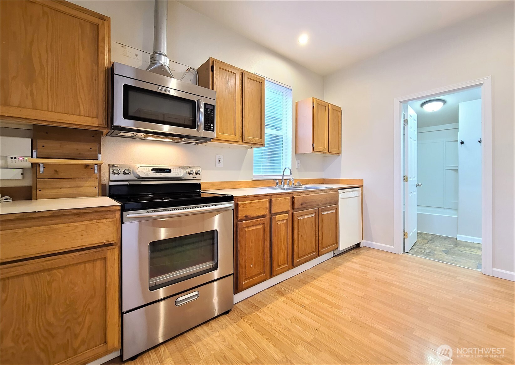 3418 Wetmore Avenue , Everett, WA 98201