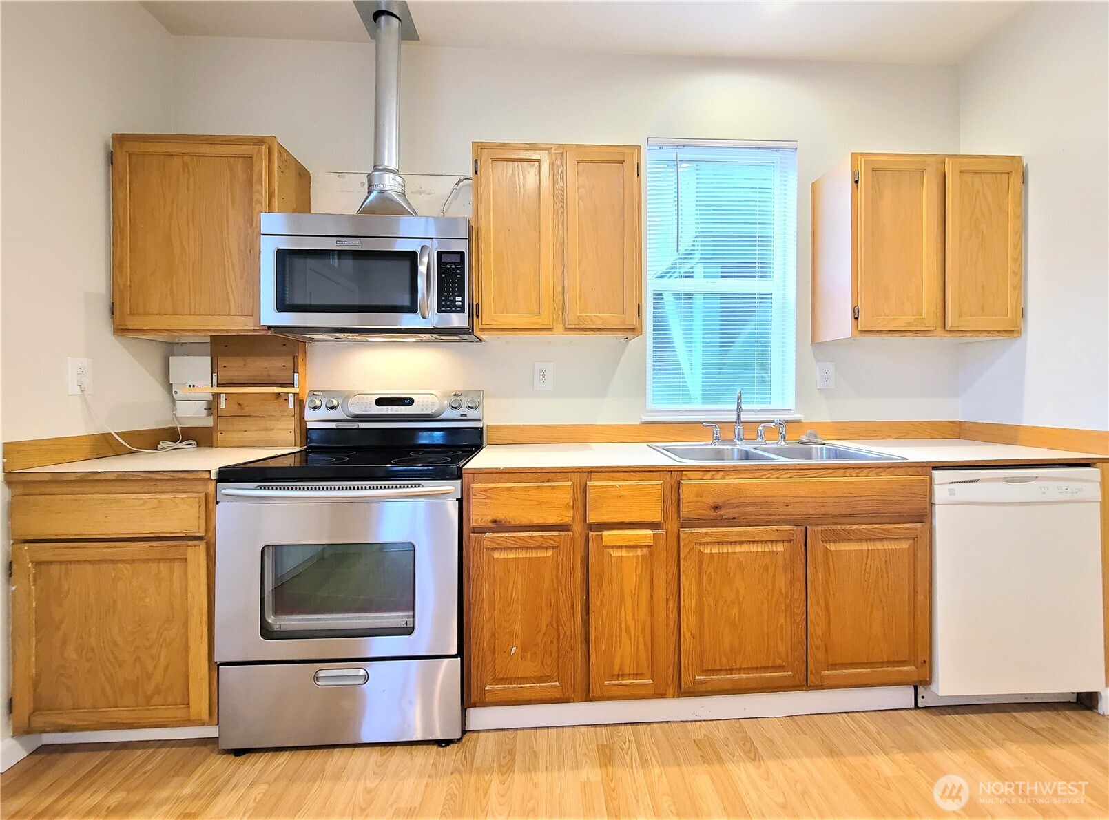 3418 Wetmore Avenue , Everett, WA 98201