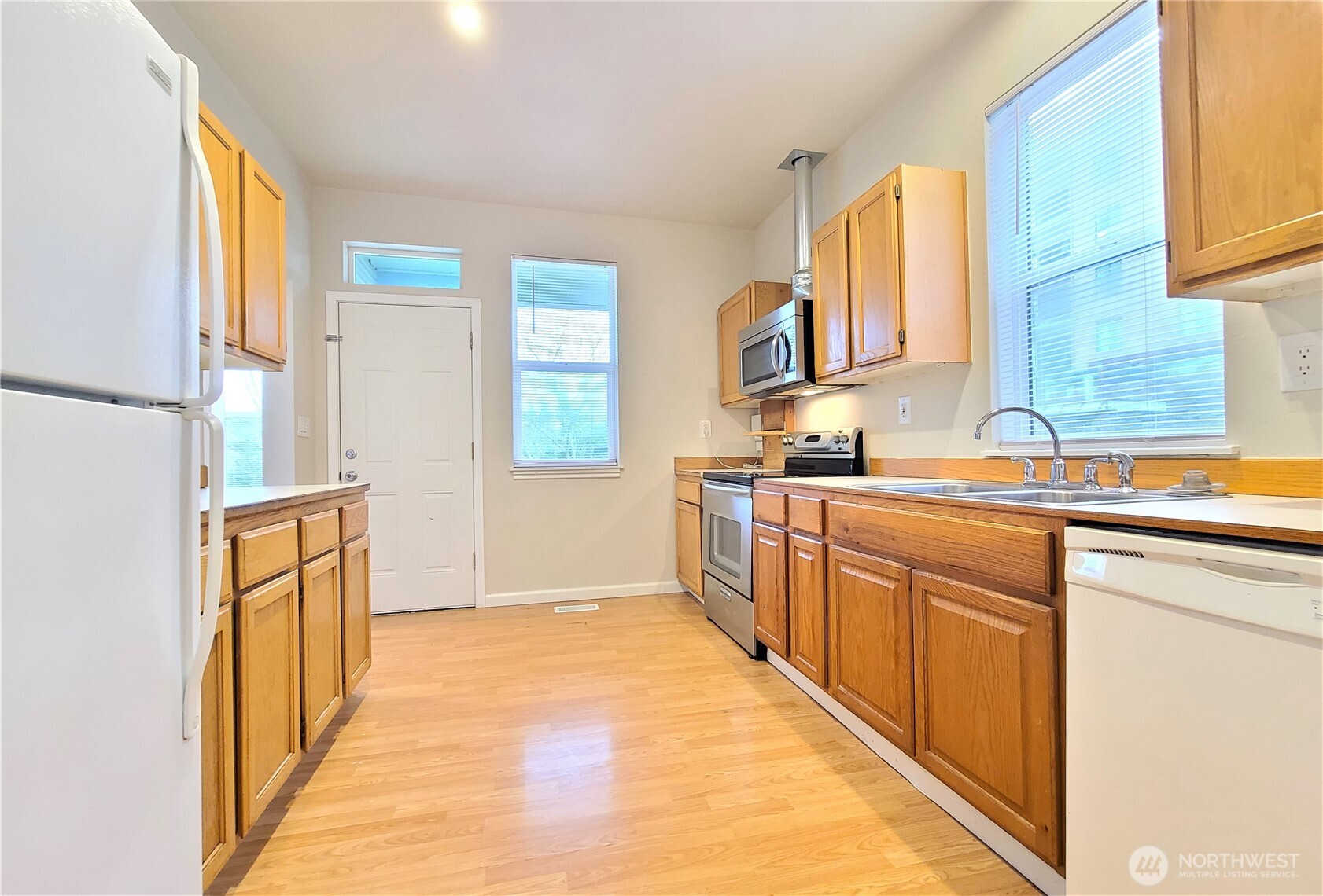 3418 Wetmore Avenue , Everett, WA 98201