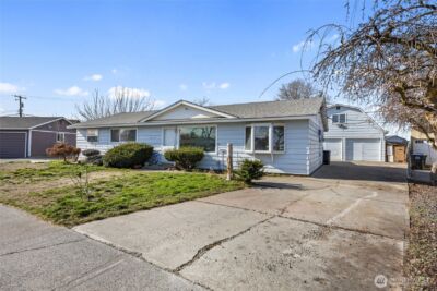 1634 S Wallace Street , Moses Lake, WA 98837 - Photo 2