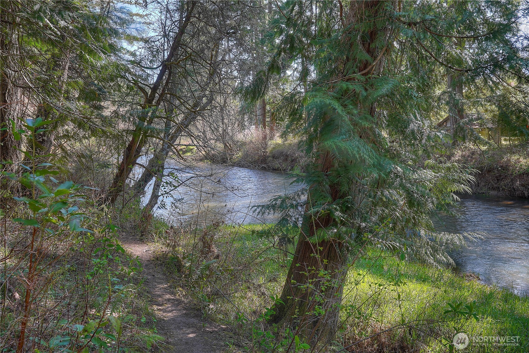 12833 Squaw Wood Lane SE, Rainier, WA 98576