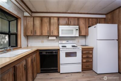 12833 Squaw Wood Lane SE, Rainier, WA 98576 - Photo 6