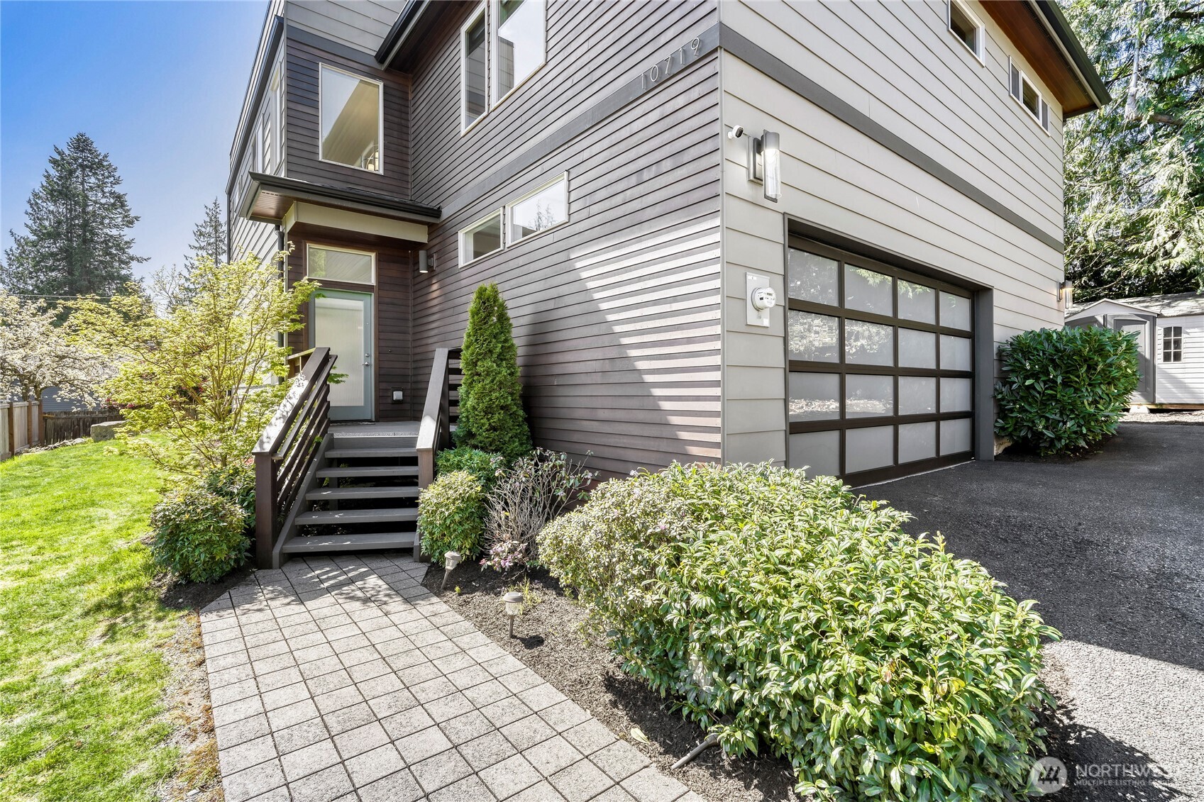 10719 Densmore Avenue N, Seattle, WA 98133