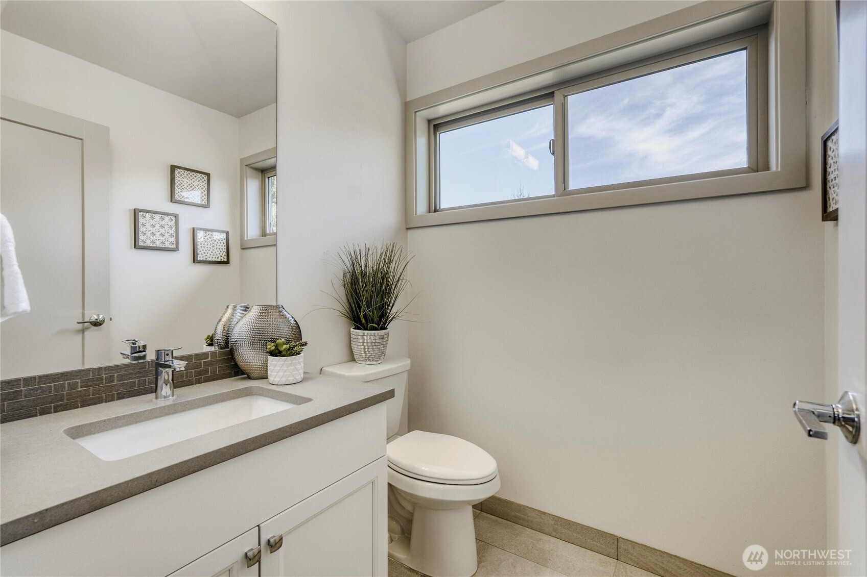 10719 Densmore Avenue N, Seattle, WA 98133