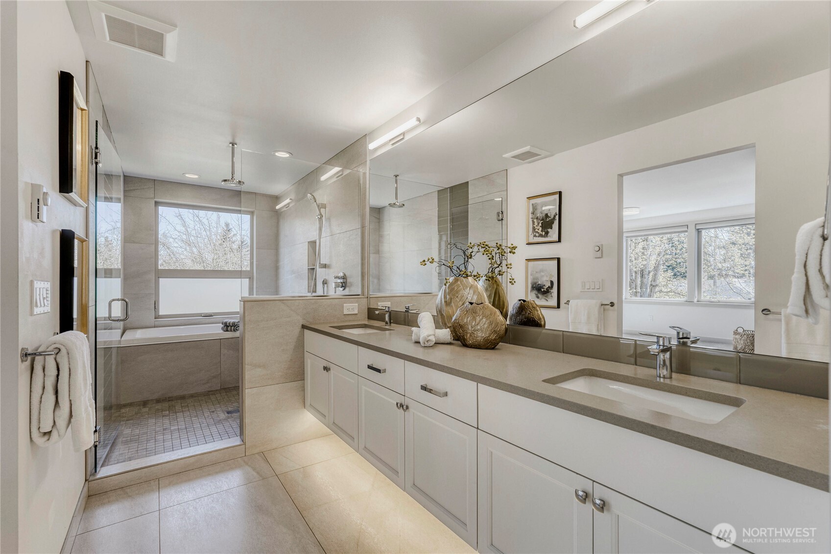 10719 Densmore Avenue N, Seattle, WA 98133