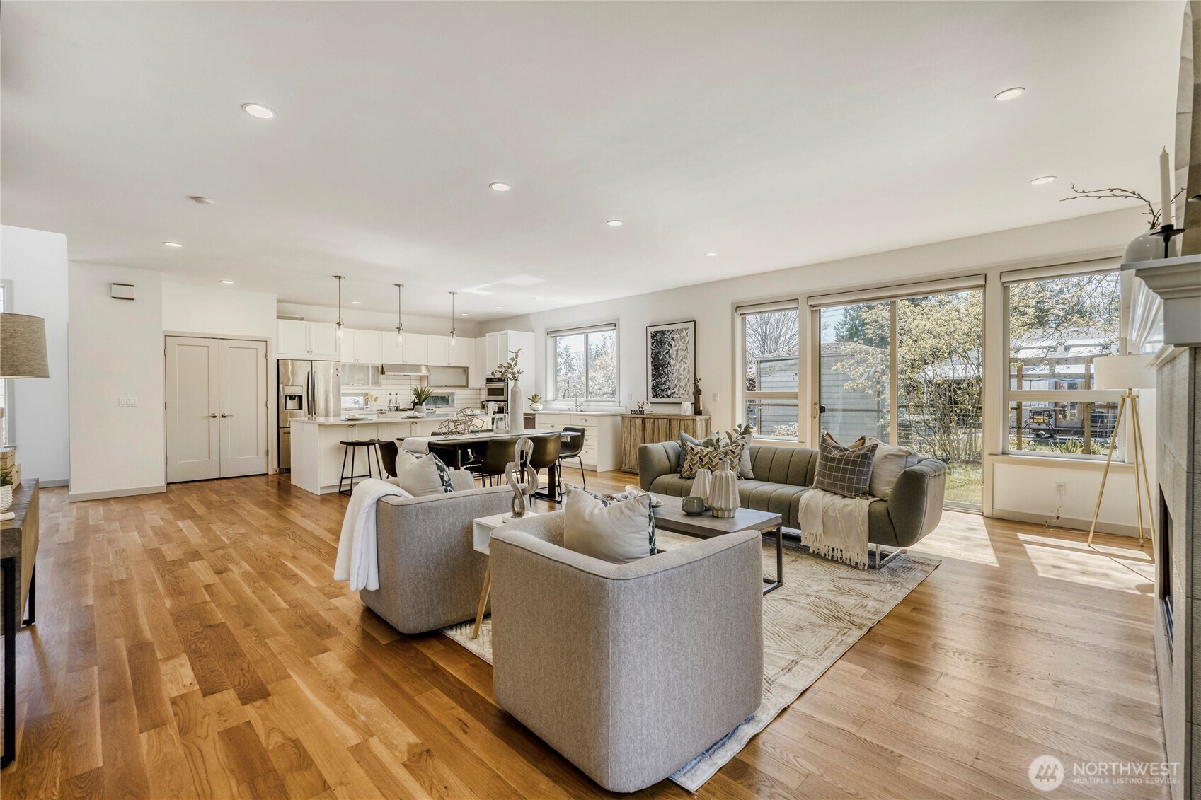 10719 Densmore Avenue N, Seattle, WA 98133