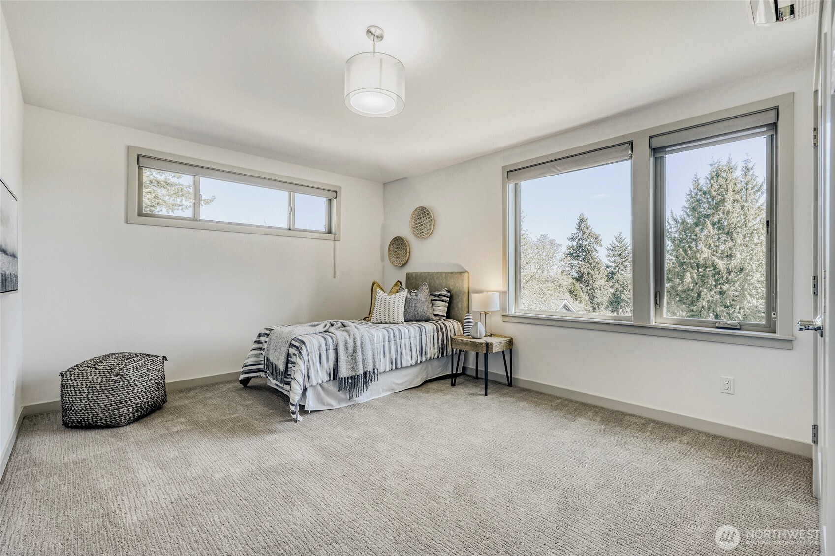 10719 Densmore Avenue N, Seattle, WA 98133