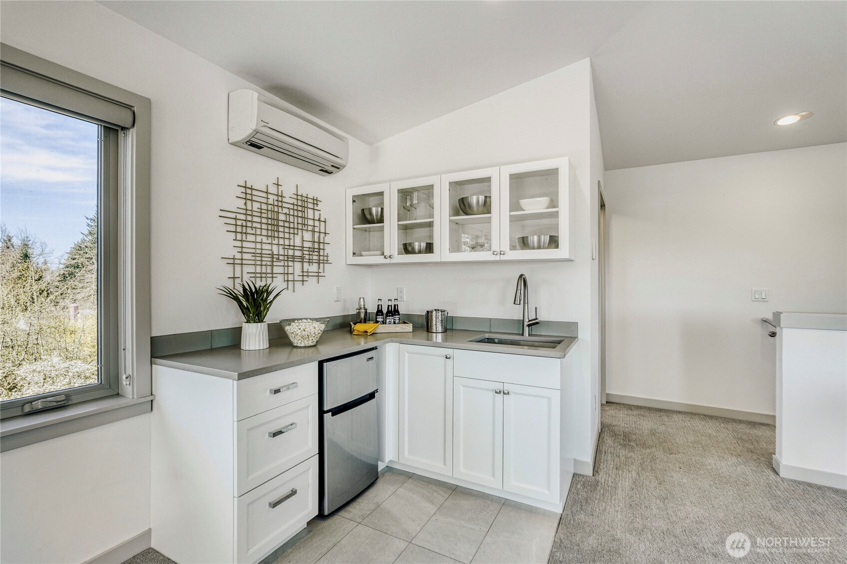 10719 Densmore Avenue N, Seattle, WA 98133