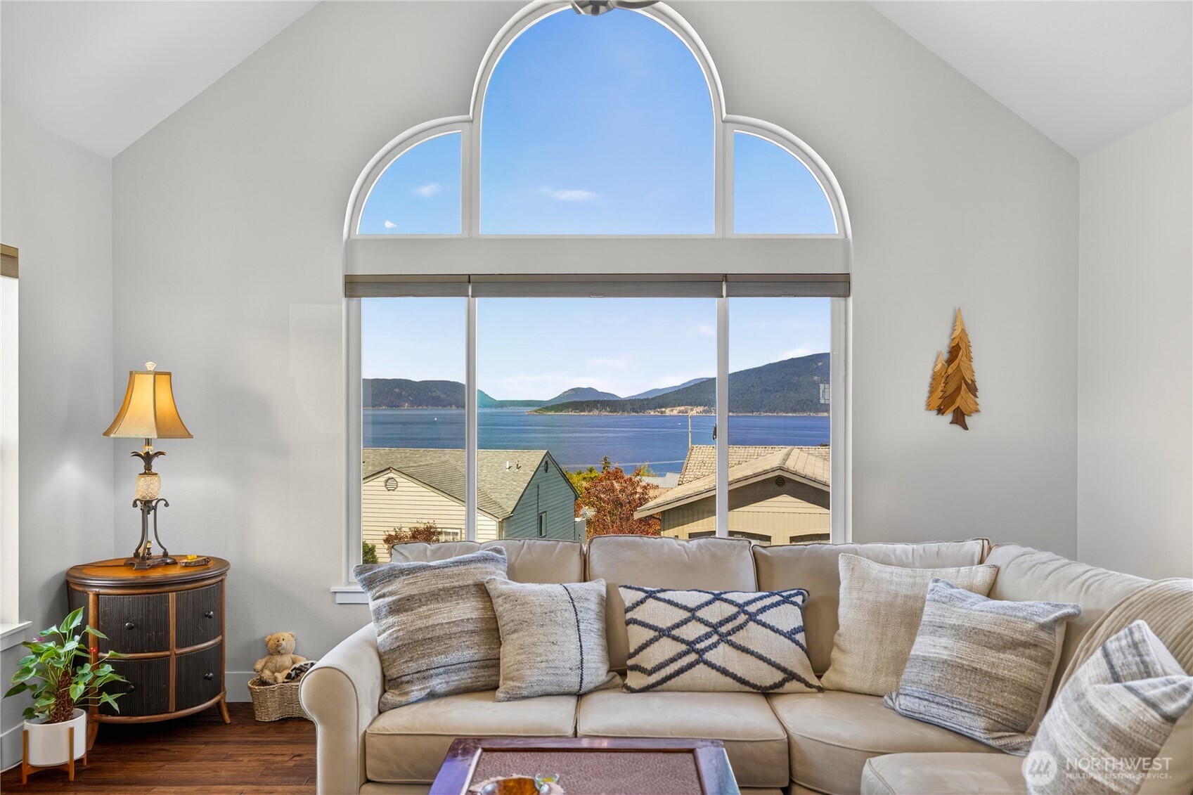 4301 Glasgow Way , Anacortes, WA 98221
